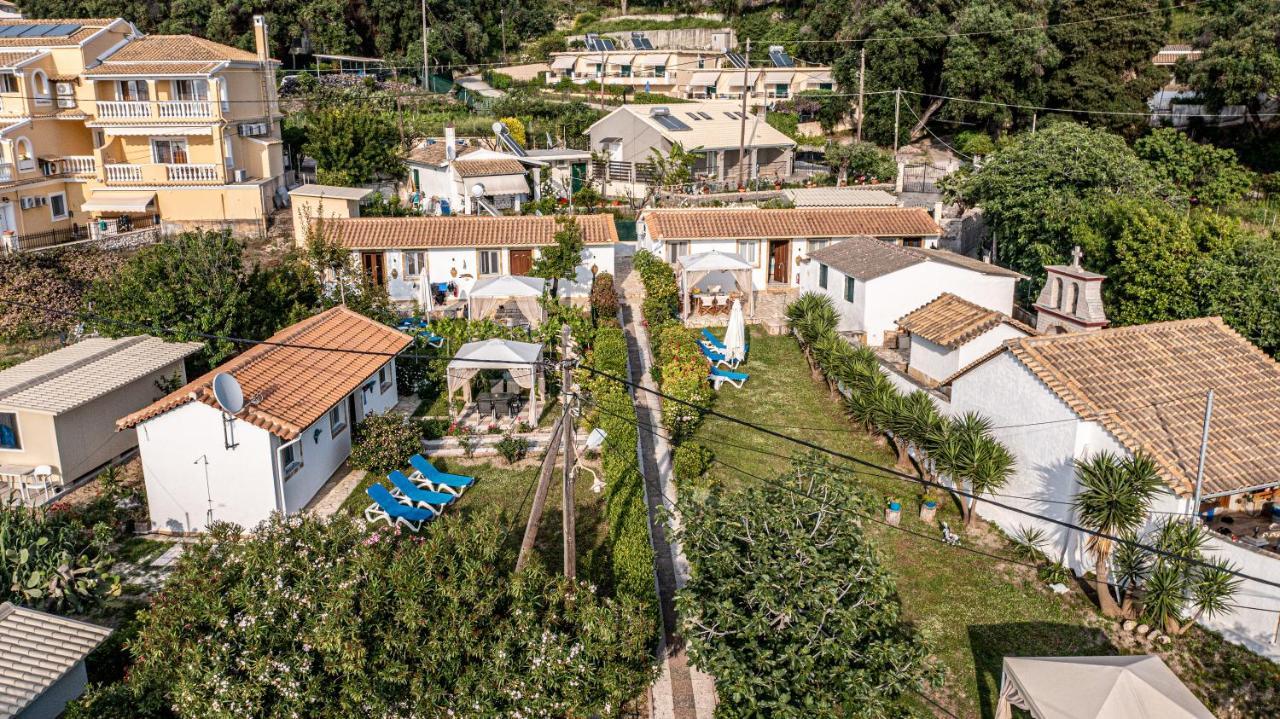 Elena'S Seaside Apartments & Studios Агиос-Гордиос Экстерьер фото