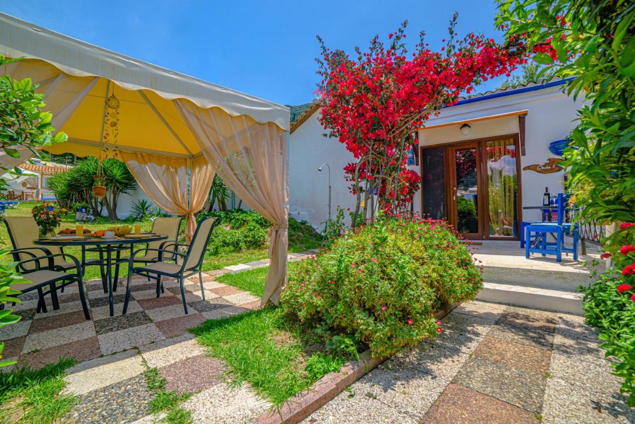 Elena'S Seaside Apartments & Studios Агиос-Гордиос Экстерьер фото