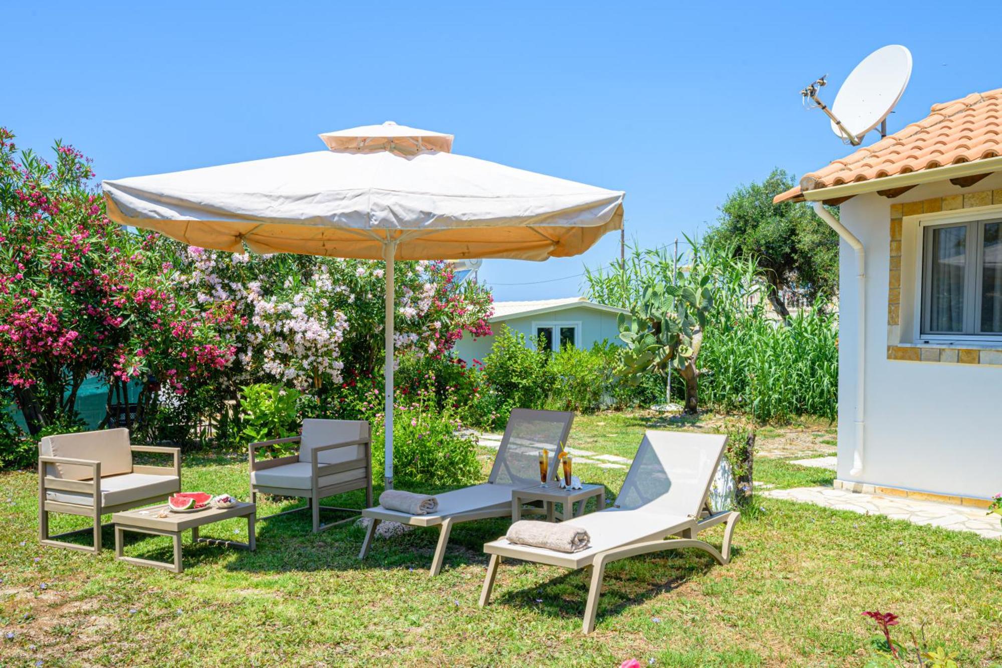 Elena'S Seaside Apartments & Studios Агиос-Гордиос Экстерьер фото