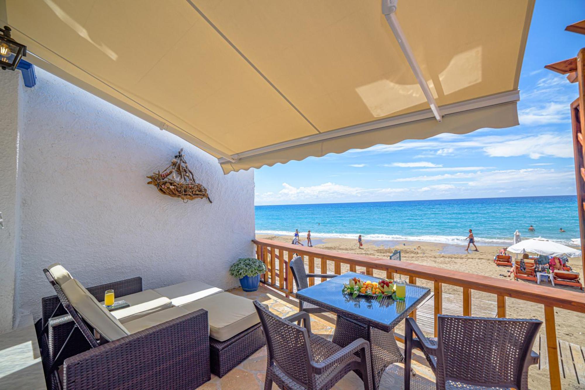 Elena'S Seaside Apartments & Studios Агиос-Гордиос Экстерьер фото