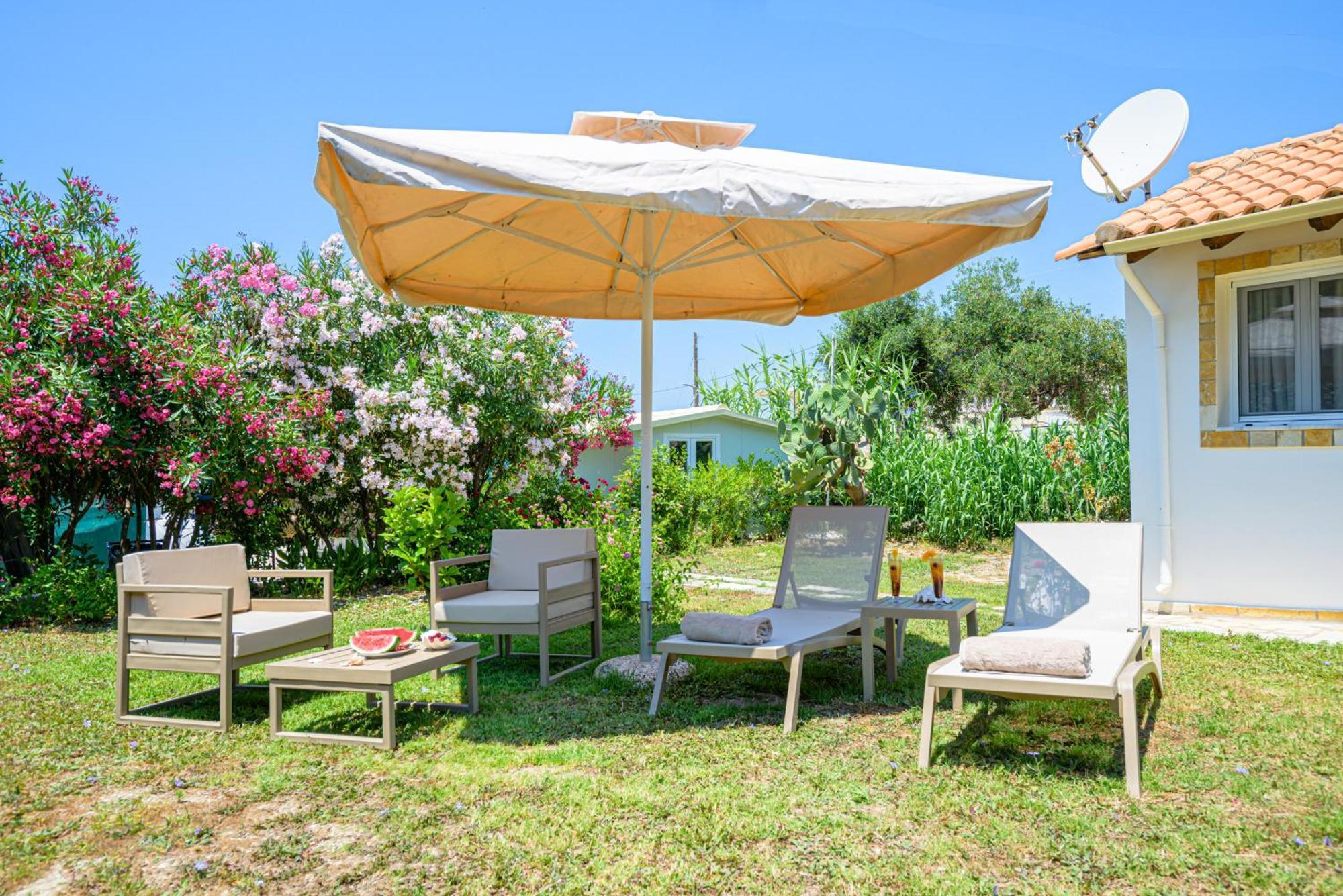 Elena'S Seaside Apartments & Studios Агиос-Гордиос Экстерьер фото