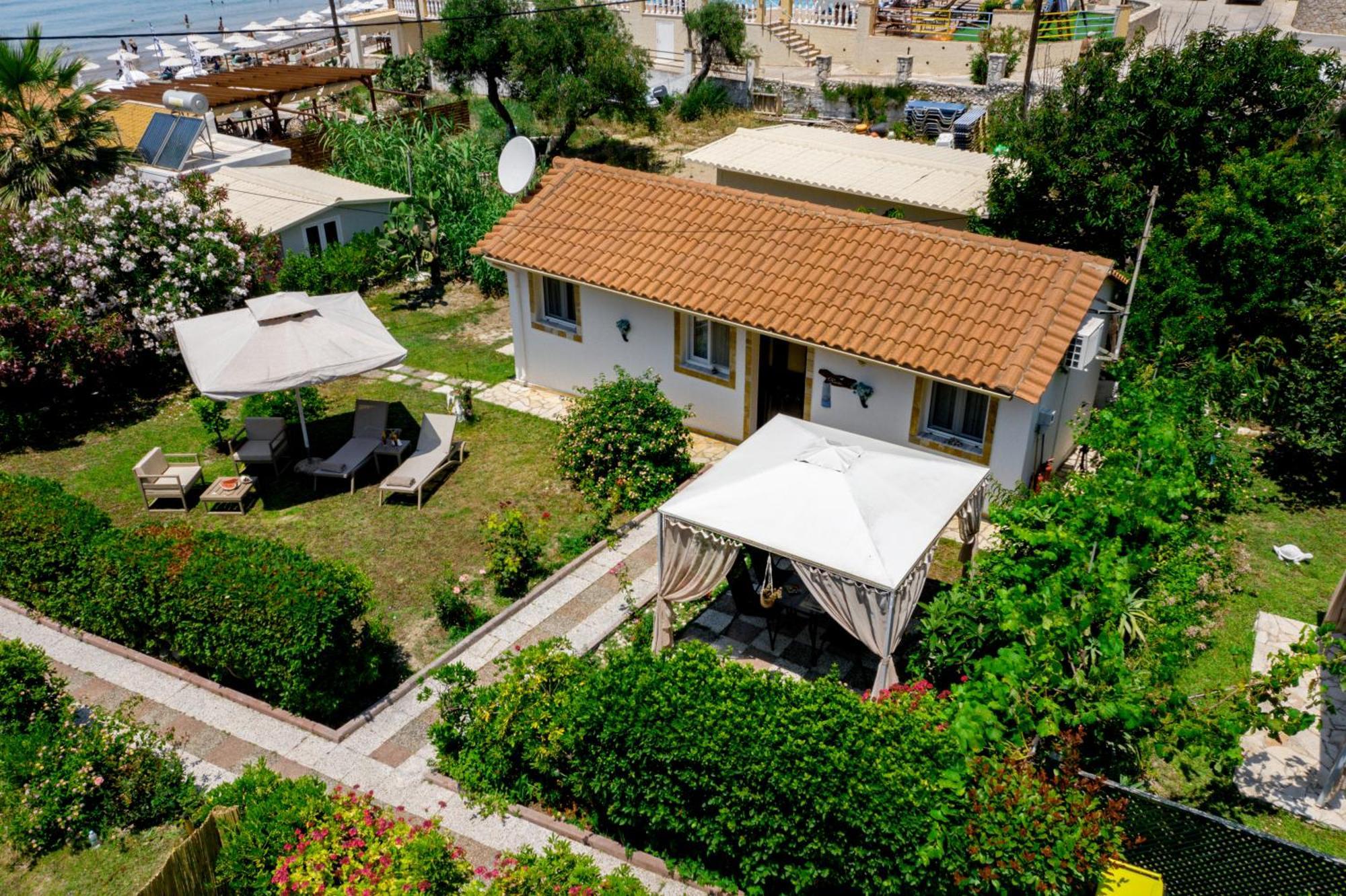 Elena'S Seaside Apartments & Studios Агиос-Гордиос Экстерьер фото