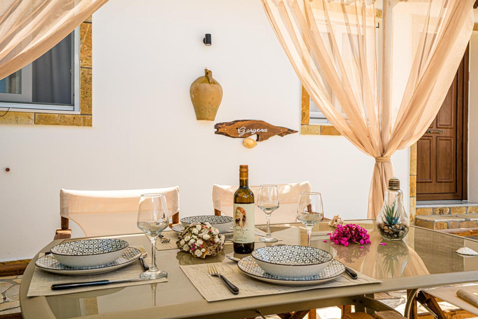 Elena'S Seaside Apartments & Studios Агиос-Гордиос Экстерьер фото