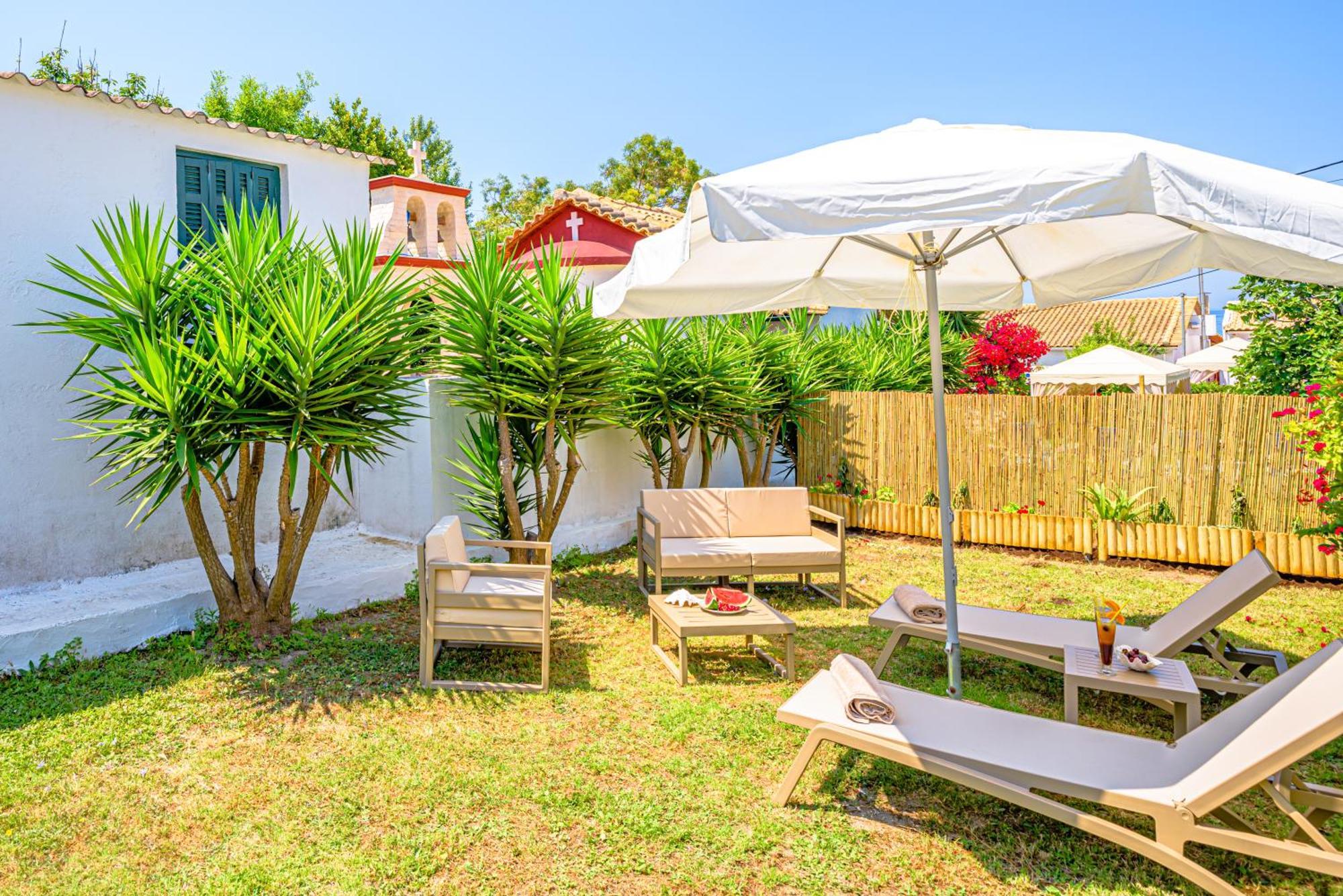 Elena'S Seaside Apartments & Studios Агиос-Гордиос Экстерьер фото