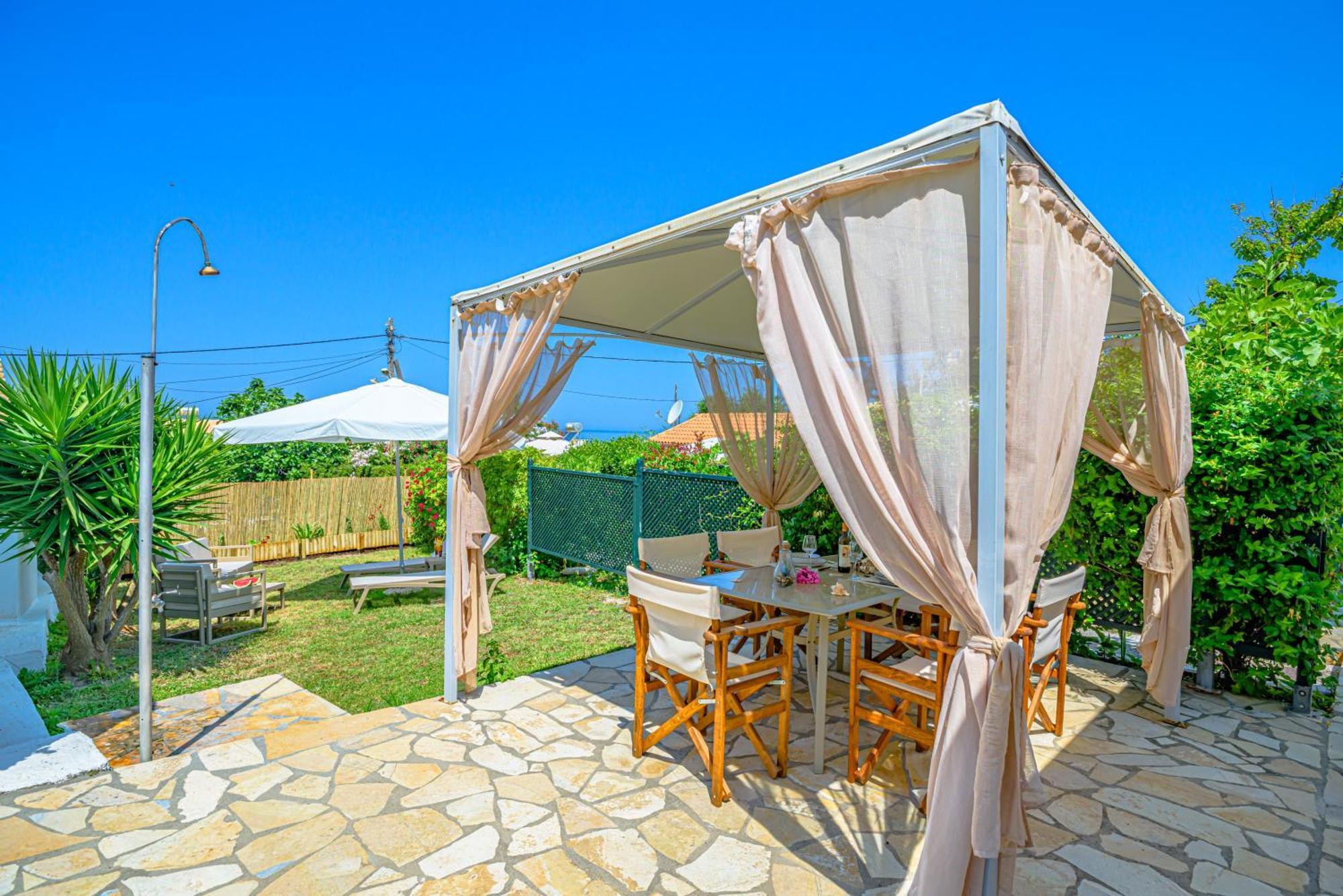 Elena'S Seaside Apartments & Studios Агиос-Гордиос Экстерьер фото