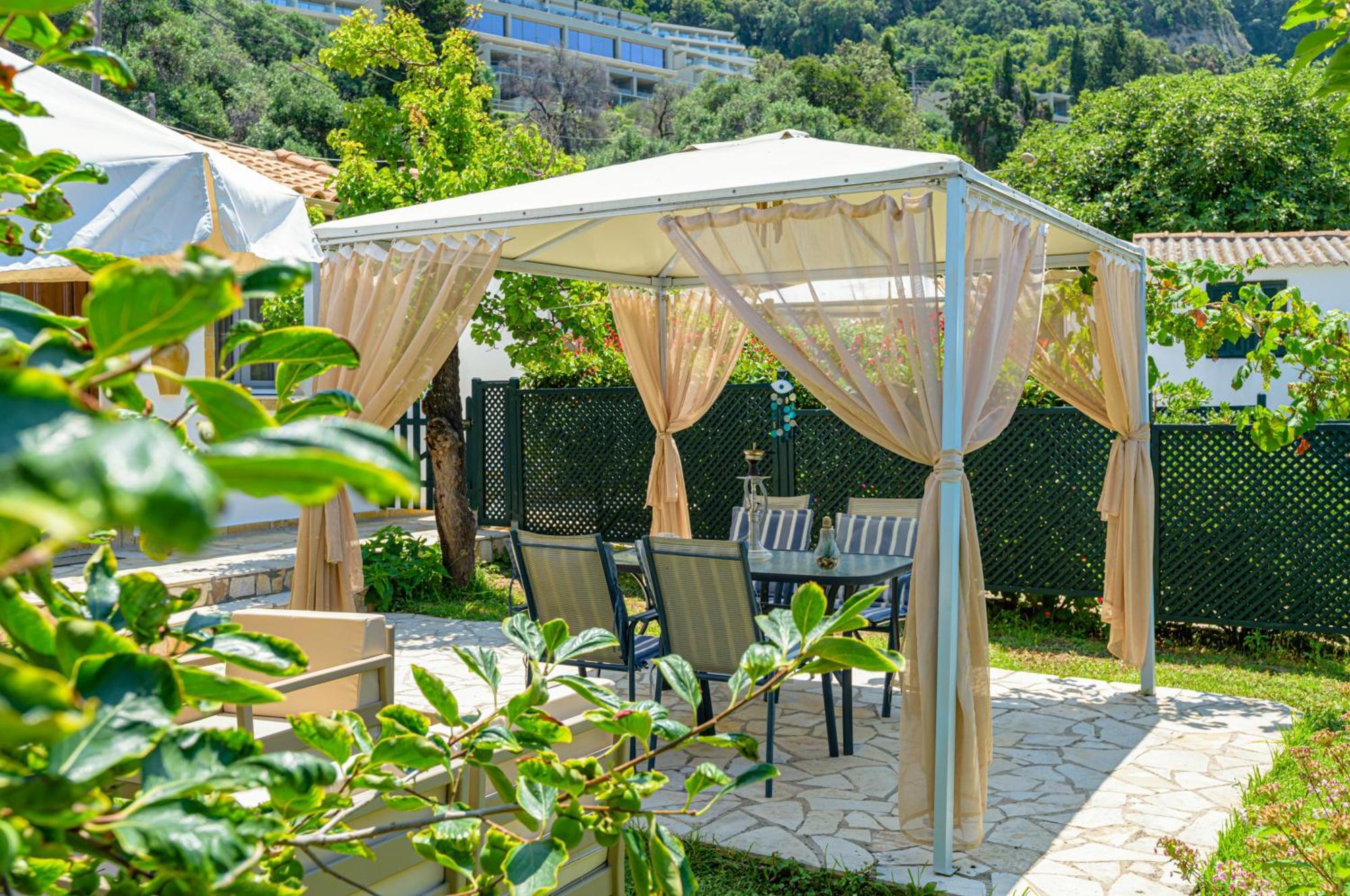 Elena'S Seaside Apartments & Studios Агиос-Гордиос Экстерьер фото